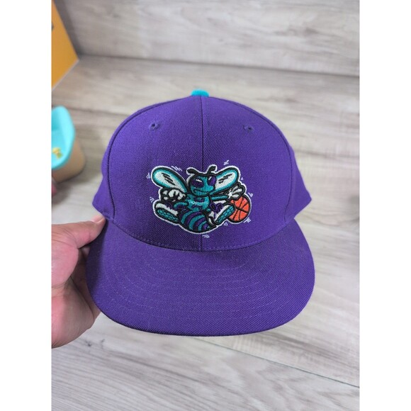 NBA Charlotte Hornets Hardwood classics | Mitchell & Ness Hat (Size 7 1/2) - Picture 11 of 11